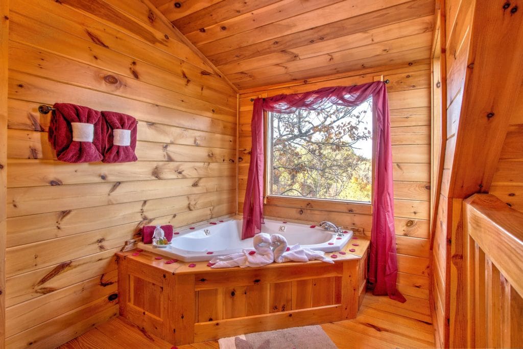 Bearly Naked Log Cabin Gatlinburg Tn Cabin Cozy Mountain Cabins