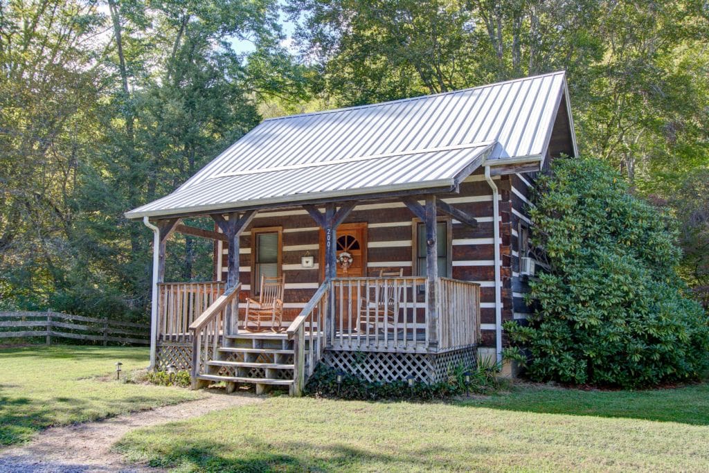 Hearts Bursting With Love Cosby Creek Cabin Cozy Mountain Cabins