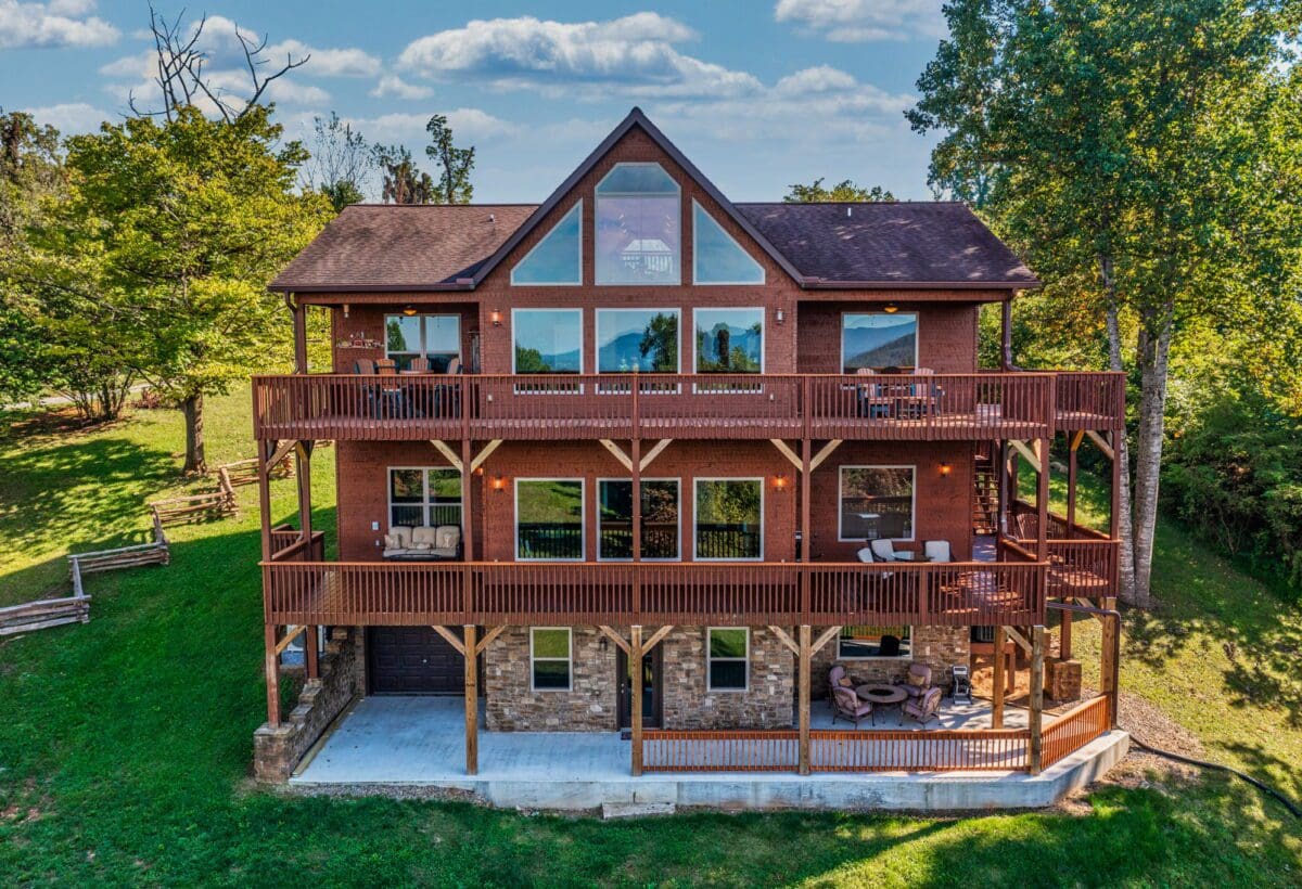 Cozy Mountain Cabins Cabins in Gatlinburg and Pigeon TN